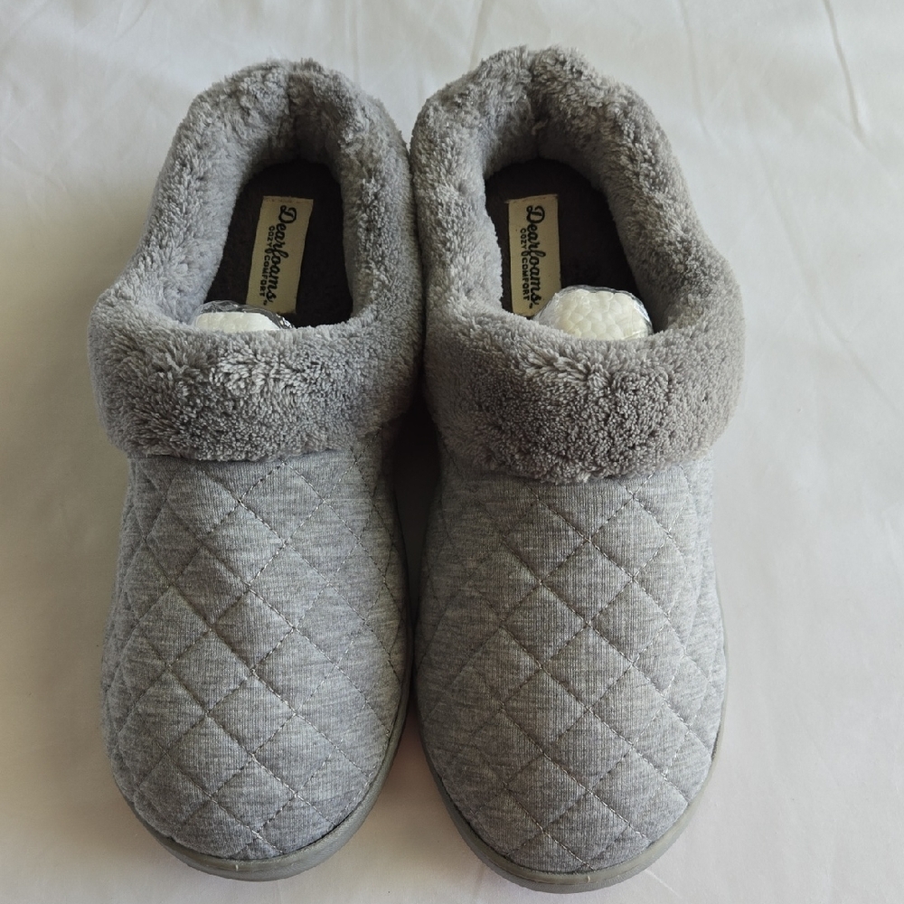 Dearfoams Light Gray Quilted Slippers